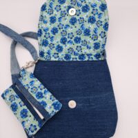 Jeanstasche blaues Blümchen klein
