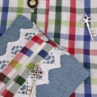 bunt-karierte Bluse