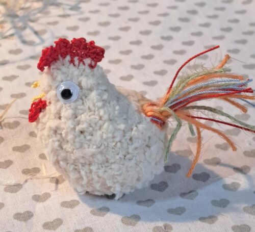 Kuschelhahn Kunibert mit kuscheliger Wolle gehäkelt